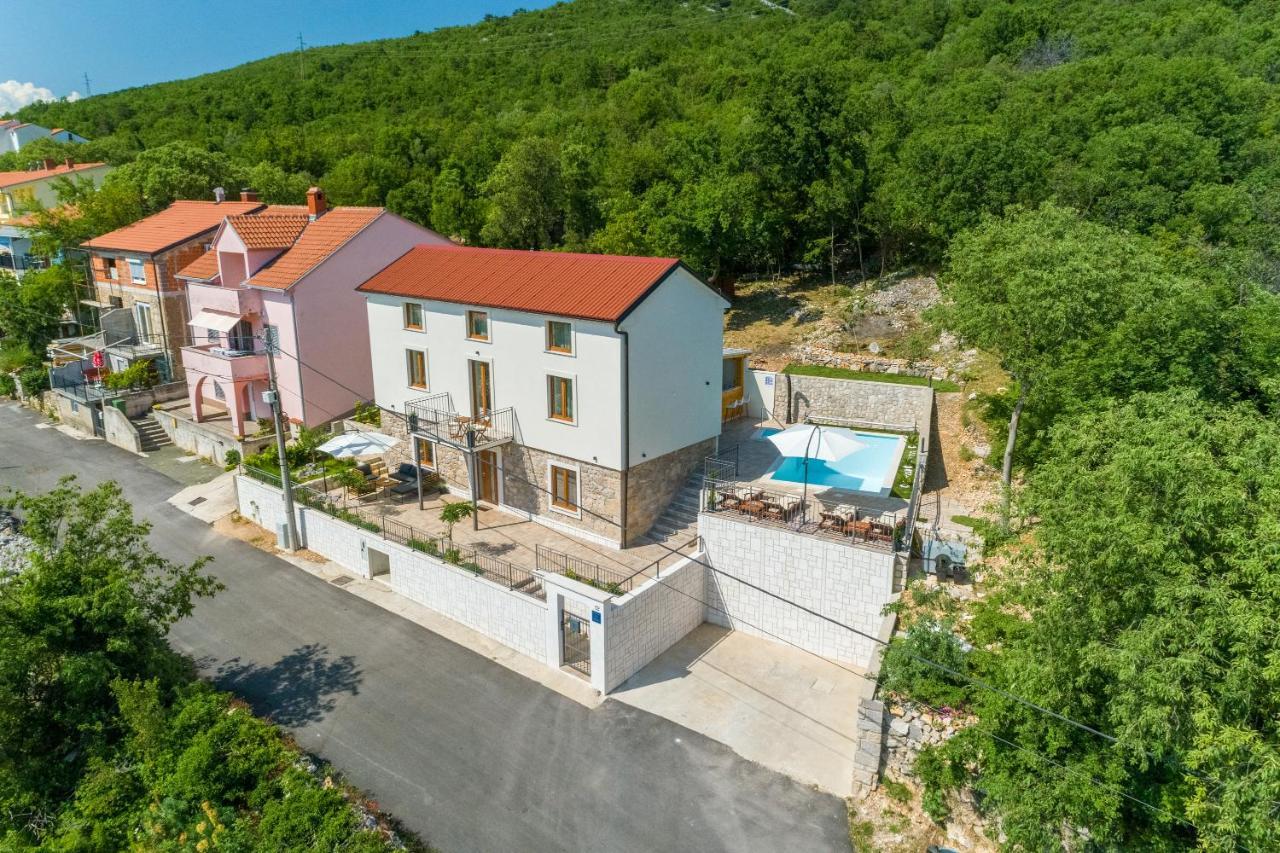 Villa Antani With Heated Pool, Sauna & Jacuzzi ซริกเวนิซา ภายนอก รูปภาพ