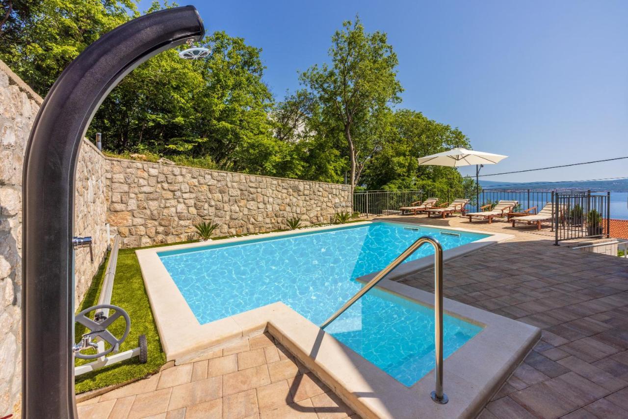 Villa Antani With Heated Pool, Sauna & Jacuzzi ซริกเวนิซา ภายนอก รูปภาพ